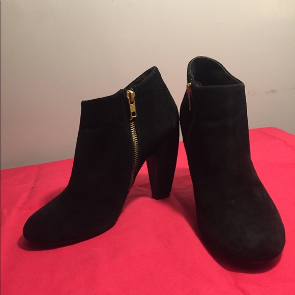 Steven Madden Black suede ankle booties - Picture 2 of 6